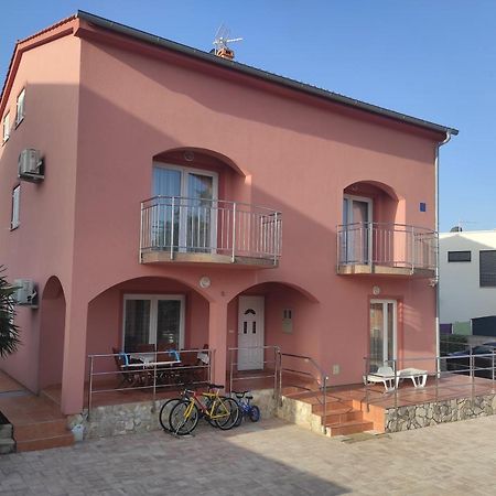 Apartments Mihael Malinska Exterior photo