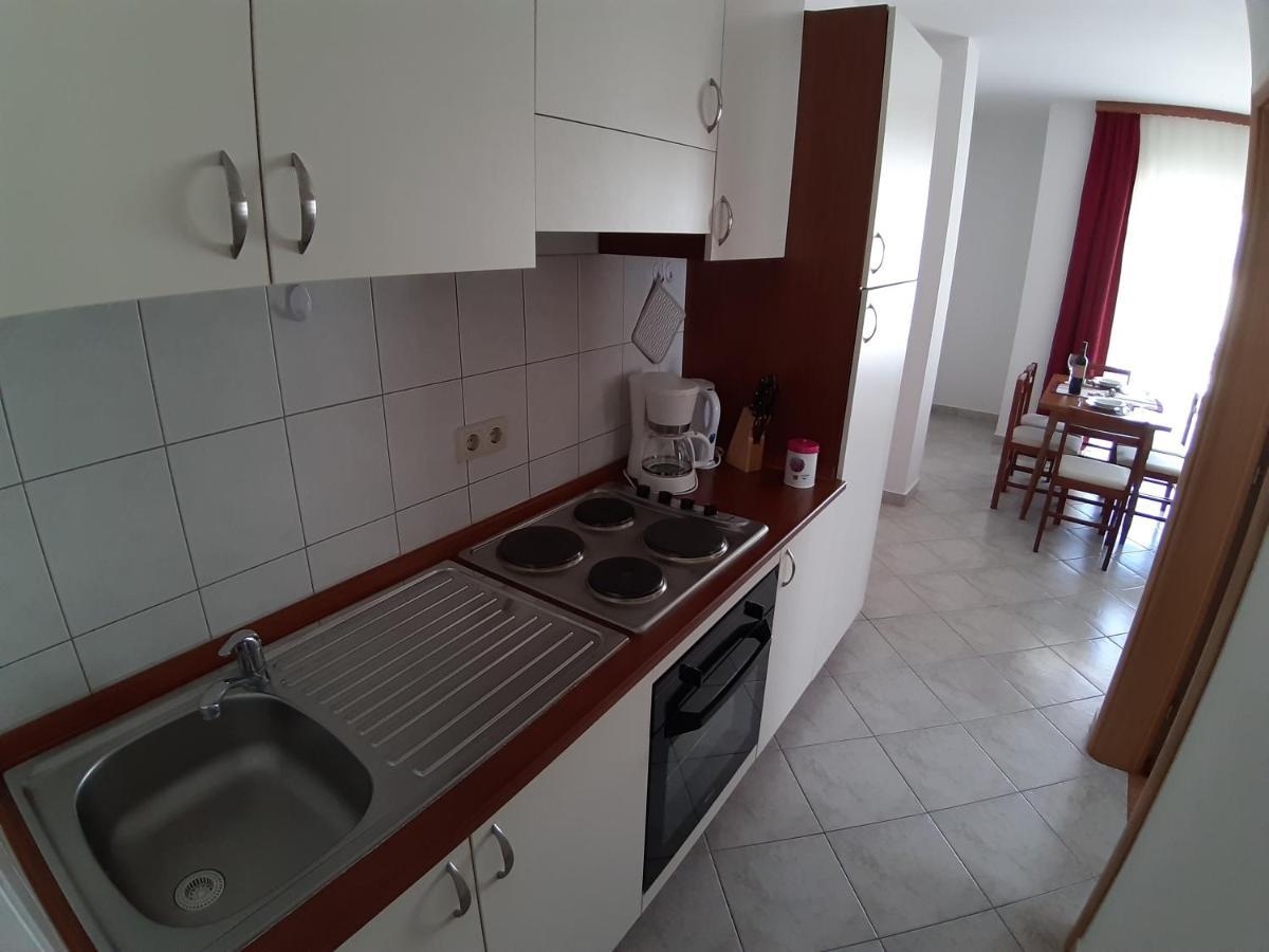 Apartments Mihael Malinska Exterior photo